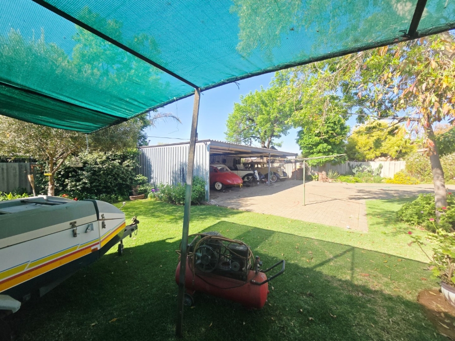 4 Bedroom Property for Sale in Fichardt Park Free State